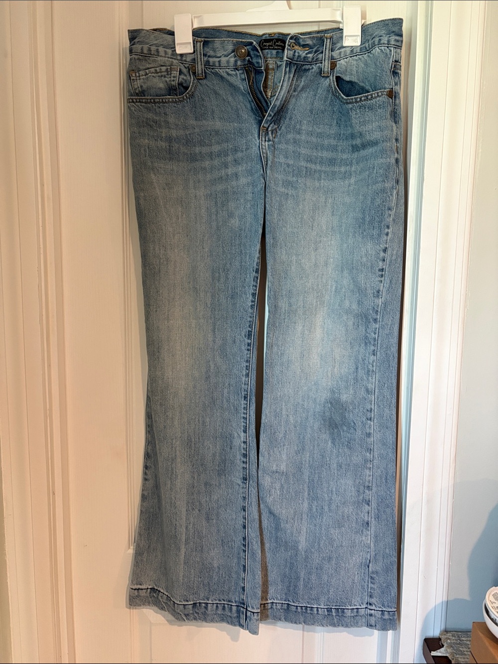Light Blue Women's Jeans - Classic Straight Leg